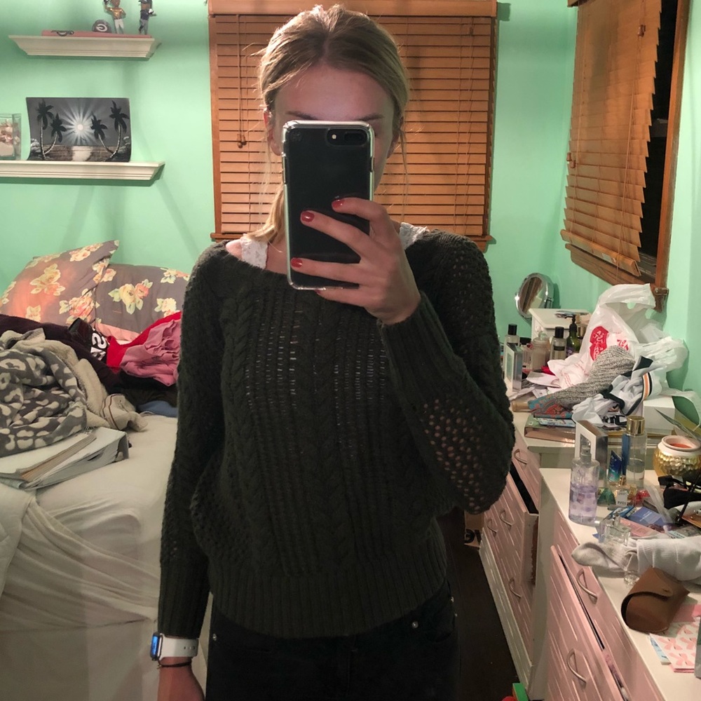 Army green ae sweater